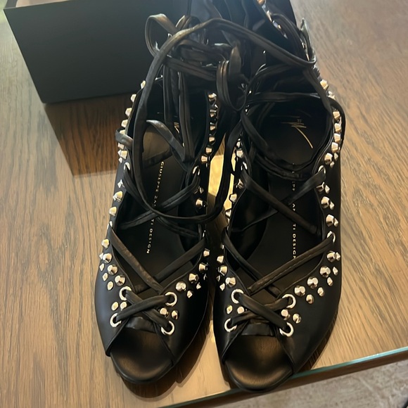 Giuseppe Zanotti Design Coline Studded Sandal NWOT - Picture 1 of 4